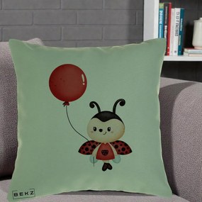 Perna Decorativa Buburuza cu Balon Rosu, 40x40 cm, Verde, Husa Detasabila, Perna Inclusa, BEKZ®