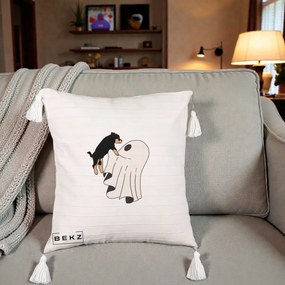 Perna Decorativa Caine Rottweiler Fantoma Halloween, 40x40 cm, Bej cu Franjuri, Husa Detasabila, Perna Inclusa, BEKZ®