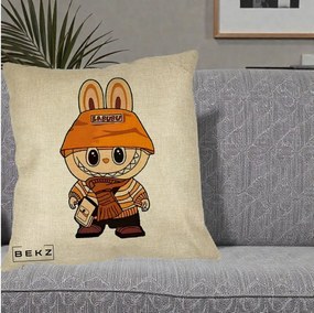 Perna Personalizata Labubu Streetwear Portocaliu, 40x40 cm, Crem, Husa Detasabila, Perna Inclusa, BEKZ®