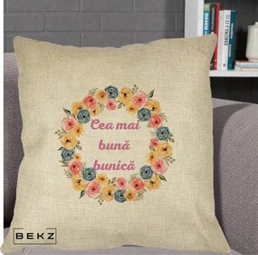 Cadou pentru Bunica - Perna Personalizata Cea Mai Buna Bunica Coronita Flori Multicolore, 40x40 cm, Crem, Husa Detasabila, Perna Inclusa, BEKZ®