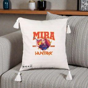 Perna Personalizata K-pop HUNTRX Mira Personaj Avoline, 40x40 cm, Bej cu Franjuri, Husa Detasabila, Perna Inclusa, BEKZ®