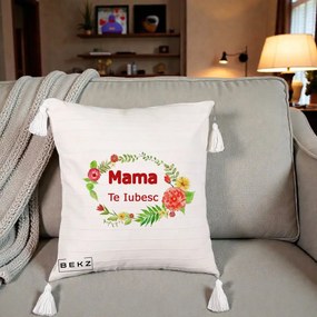 Cadou pentru Mama - Perna Personalizata Mama Te Iubesc Flori Rosii, 40x40 cm, Bej cu Franjuri, Husa Detasabila, Perna Inclusa, BEKZ®