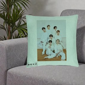 Perna Personalizata K-pop BTS Foto Grup All-White Elegant, 40x40 cm, Verde Menta, Husa Detasabila, Perna Inclusa, BEKZ®