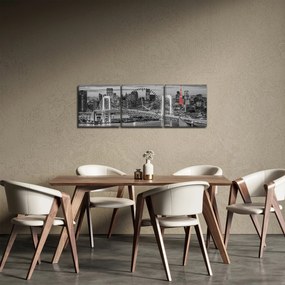 Tablou - Oraș mare cu un turn roșu (cu ceas) (90x30 cm)