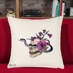 Perna Decorativa Craniu cu Sarpe si Trandafiri Gothic, 40x40 cm, Crem Reliefat, Husa Detasabila, Perna Inclusa, BEKZ®