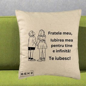 Cadou pentru Frate - Perna Personalizata Fratele Meu Te Iubesc Copii Tinand Maini Line Art, 40x40 cm, Bej, Husa Detasabila, Perna Inclusa, BEKZ®