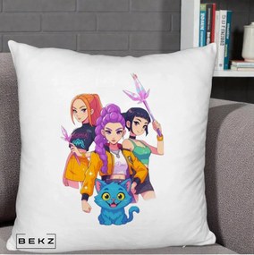 Perna Personalizata K-pop HUNTRX Trio cu Pisica si Cristale, 40x40 cm, Alb Pufos, Husa Detasabila, Perna Inclusa, BEKZ®