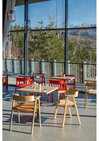 Scaun de dining în culoare naturală cu cotiere din lemn de stejar Flip – Gazzda