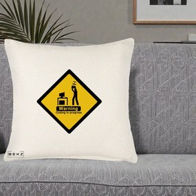 Perna Personalizata Warning Coding in Progress, 40x40 cm, Crem Reliefat, Husa Detasabila, Perna Inclusa, BEKZ®