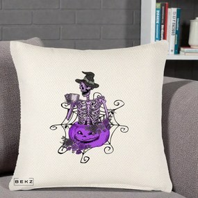 Perna Decorativa Schelet Vrajitor cu Dovleac Violet Halloween, 40x40 cm, Crem Reliefat, Husa Detasabila, Perna Inclusa, BEKZ®