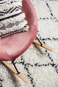 Fotoliu balansoar roz pudra din catifea si lemn de Measteacan, Annika Bizzotto