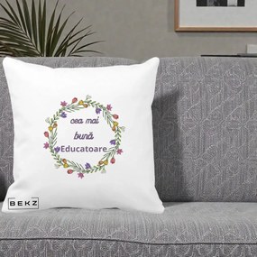 Cadou pentru Educatoare - Perna Personalizata Cea mai Buna Educatoare cu Coronita Florala Colorata, 40x40 cm, Alba Mata, Husa Detasabila, Perna Inclusa, BEKZ®