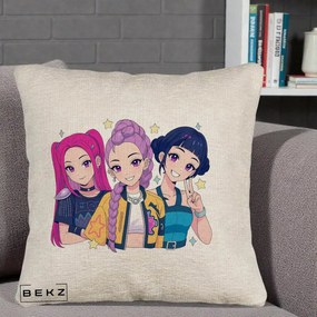 Perna Personalizata K-pop HUNTRX Trio Anime Stele, 40x40 cm, Bej Canapea, Husa Detasabila, Perna Inclusa, BEKZ®
