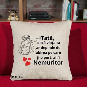 Cadou pentru Tata - Perna Personalizata Tata Nemuritor Supererou cu Masca, 40x40 cm, Bej Canapea, Husa Detasabila, Perna Inclusa, BEKZ®