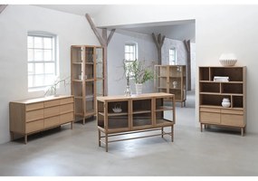 Vitrină în culoare naturală din lemn masiv de stejar 190x90 cm Elba – Unique Furniture