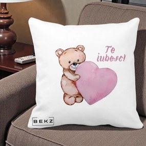 Cadou Romantic - Perna Personalizata Te Iubesc Ursulet cu Inima Roz Acuarela, 40x40 cm, Alba Mata, Husa Detasabila, Perna Inclusa, BEKZ®