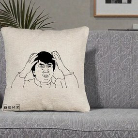 Perna Decorativa Jackie Chan WTF, 40x40 cm, Bej Canapea, Husa Detasabila, Perna Inclusa, BEKZ®