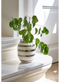 Vază din gresie cu detalii argintii Kähler Design Omaggio, înălțime 20 cm, alb