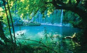 Fototapet - Lacul turcoaz enigmatic (254x184 cm)