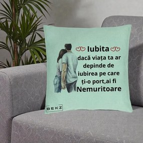 Cadou pentru Iubita - Perna Personalizata Iubita Nemuritoare cu Cuplu Acuarela Roz si Inimi, 40x40 cm, Verde Menta, Husa Detasabila, Perna Inclusa, BEKZ®