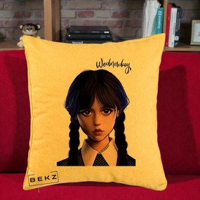 Perna Personalizata Wednesday Addams Portret Realist, 40x40 cm, Galben, Husa Detasabila, Perna Inclusa, BEKZ®