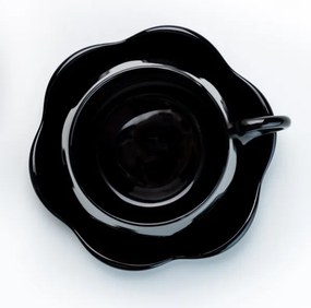 Serviciu negru de ceai