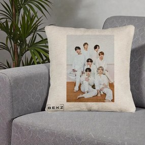 Perna Personalizata K-pop BTS Foto Grup All-White Elegant, 40x40 cm, Bej Canapea, Husa Detasabila, Perna Inclusa, BEKZ®