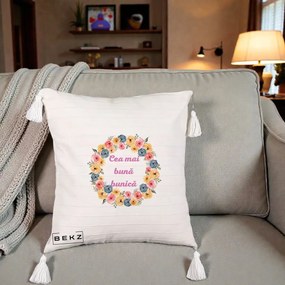 Cadou pentru Bunica - Perna Personalizata Cea Mai Buna Bunica Coronita Flori Multicolore, 40x40 cm, Bej cu Franjuri, Husa Detasabila, Perna Inclusa, BEKZ®