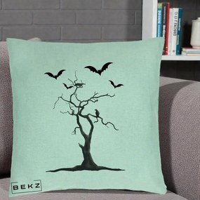Perna Decorativa Halloween Copac cu Lilieci Alb-Negru, 40x40 cm, Verde Menta, Husa Detasabila, Perna Inclusa, BEKZ®