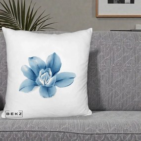Perna Decorativa Magnolie Albastra Acuarela, 40x40 cm, Alb Pufos, Husa Detasabila, Perna Inclusa, BEKZ®