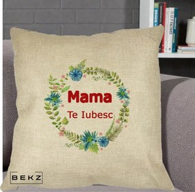 Cadou pentru Mama - Perna Personalizata Mama Te Iubesc Flori Albastre, 40x40 cm, Crem, Husa Detasabila, Perna Inclusa, BEKZ®