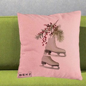 Perna Decorativa Patine cu Ramuri de Brad si Afine, 40x40 cm, Roz, Husa Detasabila, Perna Inclusa, BEKZ®