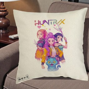 Perna Personalizata K-pop HUNTRX Trio Foto cu Pisica, 40x40 cm, Ecru, Husa Detasabila, Perna Inclusa, BEKZ®