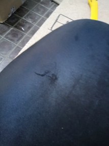 Reducere Scaun din catifea neagra ASTI cu picioare negre a doua calitate