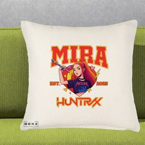Perna Personalizata K-pop HUNTRX Mira Personaj Avoline, 40x40 cm, Crem Reliefat, Husa Detasabila, Perna Inclusa, BEKZ®