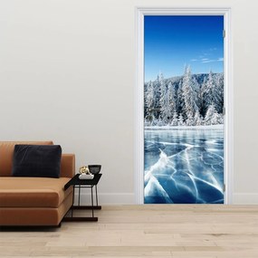 Fototapet pentru ușă - Lac înghețat și pomii înzăpeziți (95x205cm)