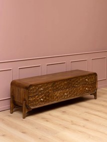 Comodă TV din lemn de mango cu 1 ușă și 3 sertare , natur, cu decor sculptat în relief și mânere din alamă, 150x32,5x160,5 cm, „Atlas"
