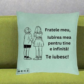 Cadou pentru Frate - Perna Personalizata Fratele Meu Te Iubesc Copii Tinand Maini Line Art, 40x40 cm, Verde Menta, Husa Detasabila, Perna Inclusa, BEKZ®