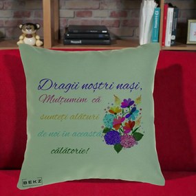 Perna Personalizata Dragii Nostri Nasi Multumim cu Flori Multicolore Colorat, 40x40 cm, Verde, Husa Detasabila, Perna Inclusa, BEKZ®