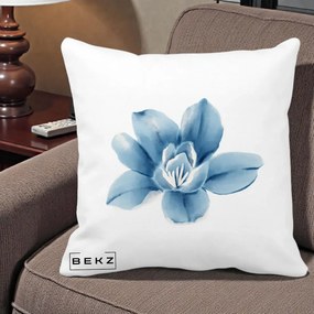 Perna Decorativa Magnolie Albastra Acuarela, 40x40 cm, Alba Mata, Husa Detasabila, Perna Inclusa, BEKZ®