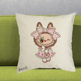 Perna Personalizata Labubu Lolita Roz cu Dantela, 40x40 cm, Ecru, Husa Detasabila, Perna Inclusa, BEKZ®