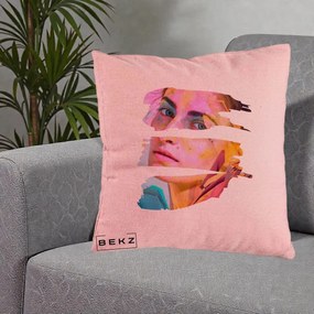 Perna Decorativa Portret Femeie Fragmentat Colorat, 40x40 cm, Roz, Husa Detasabila, Perna Inclusa, BEKZ®