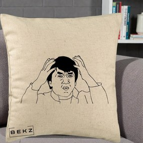 Perna Decorativa Jackie Chan WTF, 40x40 cm, Bej, Husa Detasabila, Perna Inclusa, BEKZ®