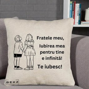 Cadou pentru Frate - Perna Personalizata Fratele Meu Te Iubesc Copii Tinand Maini Line Art, 40x40 cm, Bej Canapea, Husa Detasabila, Perna Inclusa, BEKZ®