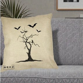Perna Decorativa Halloween Copac cu Lilieci Alb-Negru, 40x40 cm, Crem, Husa Detasabila, Perna Inclusa, BEKZ®