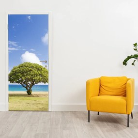 Fototapet pentru ușă - Plaja cu copac (95x205cm)