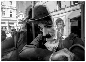 Tablou pe sticlă - Charles Chaplin la Praga (70x50 cm)