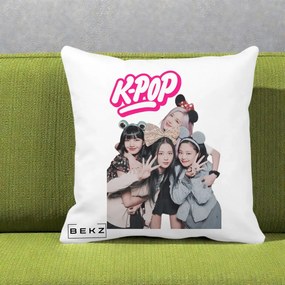 Perna Personalizata BLACKPINK K-Pop Grup Pozitii Amuzante, 40x40 cm, Alba Mata, Husa Detasabila, Perna Inclusa, BEKZ®