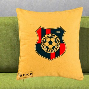 Perna Personalizata FC Bihor Oradea 1902 Fotbal, 40x40 cm, Galben, Husa Detasabila, Perna Inclusa, BEKZ®