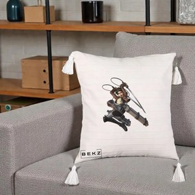 Perna Personalizata Attack on Titan Eren Yeager Lupta, 40x40 cm, Bej cu Franjuri, Husa Detasabila, Perna Inclusa, BEKZ®